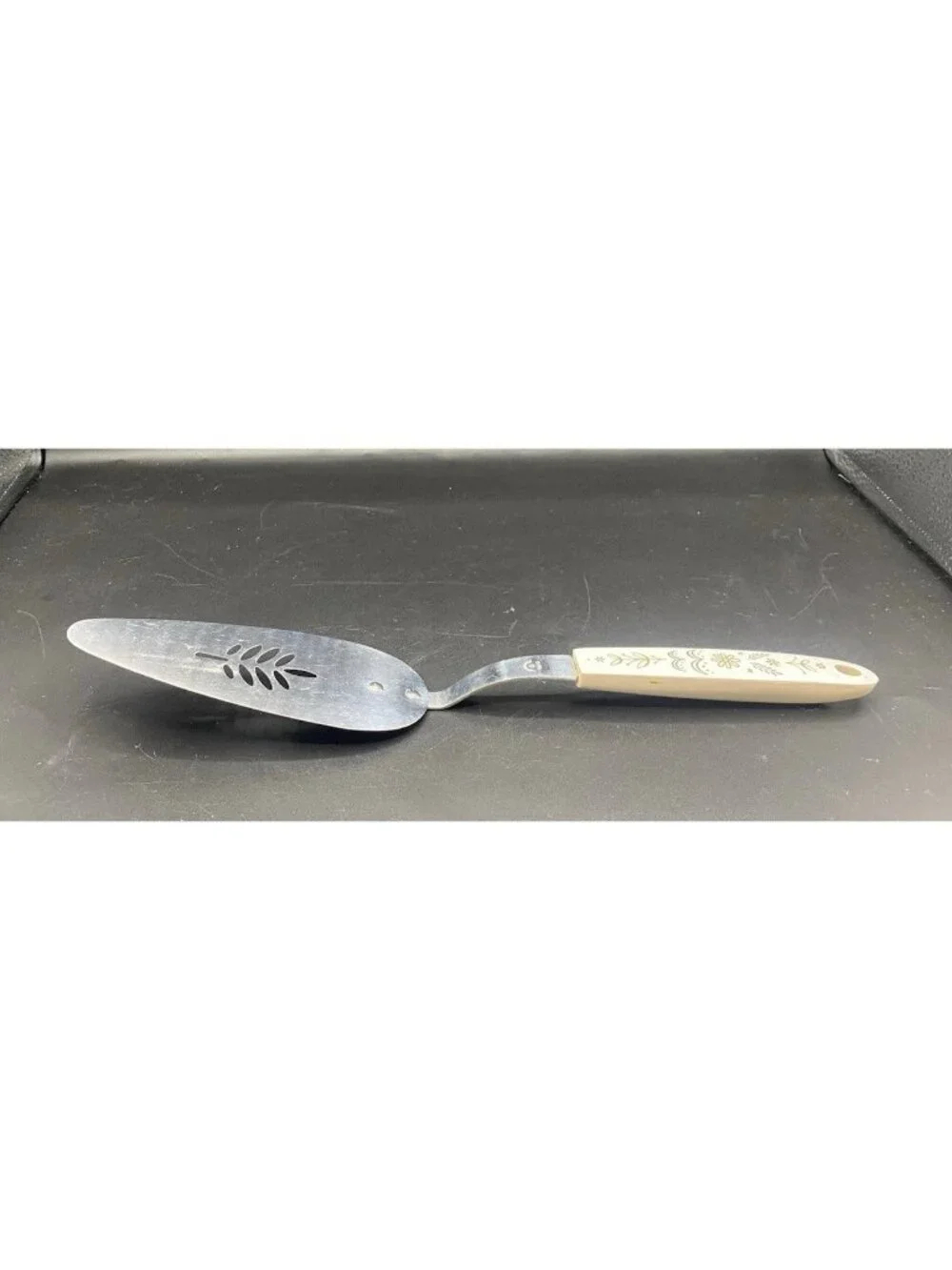 Vintage Flint Arrowhead Stainless Steel Wheat Handle Heavy Duty Pie Cake Server